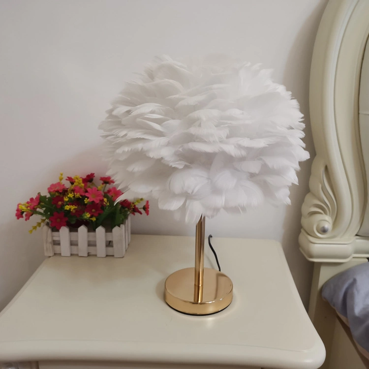 Nordic Creative Lovely Bedroom Bed Floor Lamp Natural Super Fluffy Feather Floor Lamp