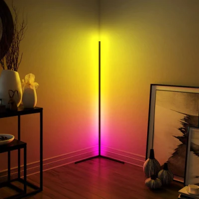 Lampada da terra LED ad angolo RGB con treppiede telecomandato decorativo per la casa moderna nordica